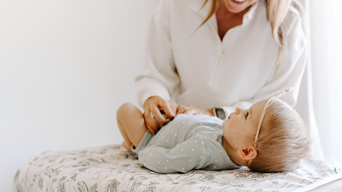 11 Quick Tips for Bonding with Your Baby During Diaper Changes - Kinder Cloth Diaper Co.