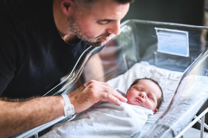 Fitting One-Size Cloth Diapers on Newborns: A Comprehensive Guide - Kinder Cloth Diaper Co.