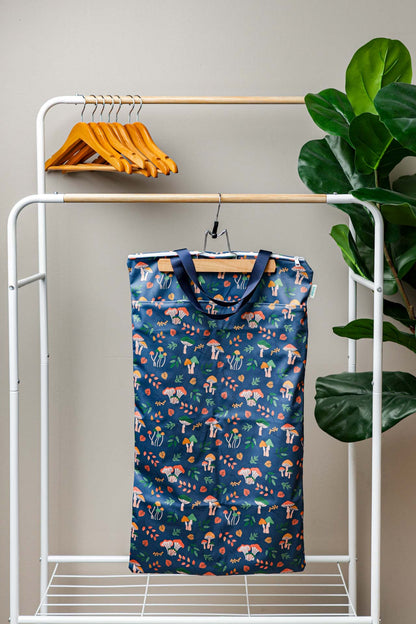 Patterned Large Zipper Hanging Wet Bag, Laundry Bag with Handles