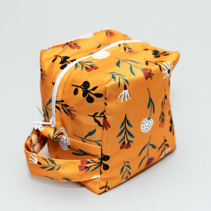 Reversible Mini Storage Travel Cube Diaper Pod with Exterior Storage Pocket