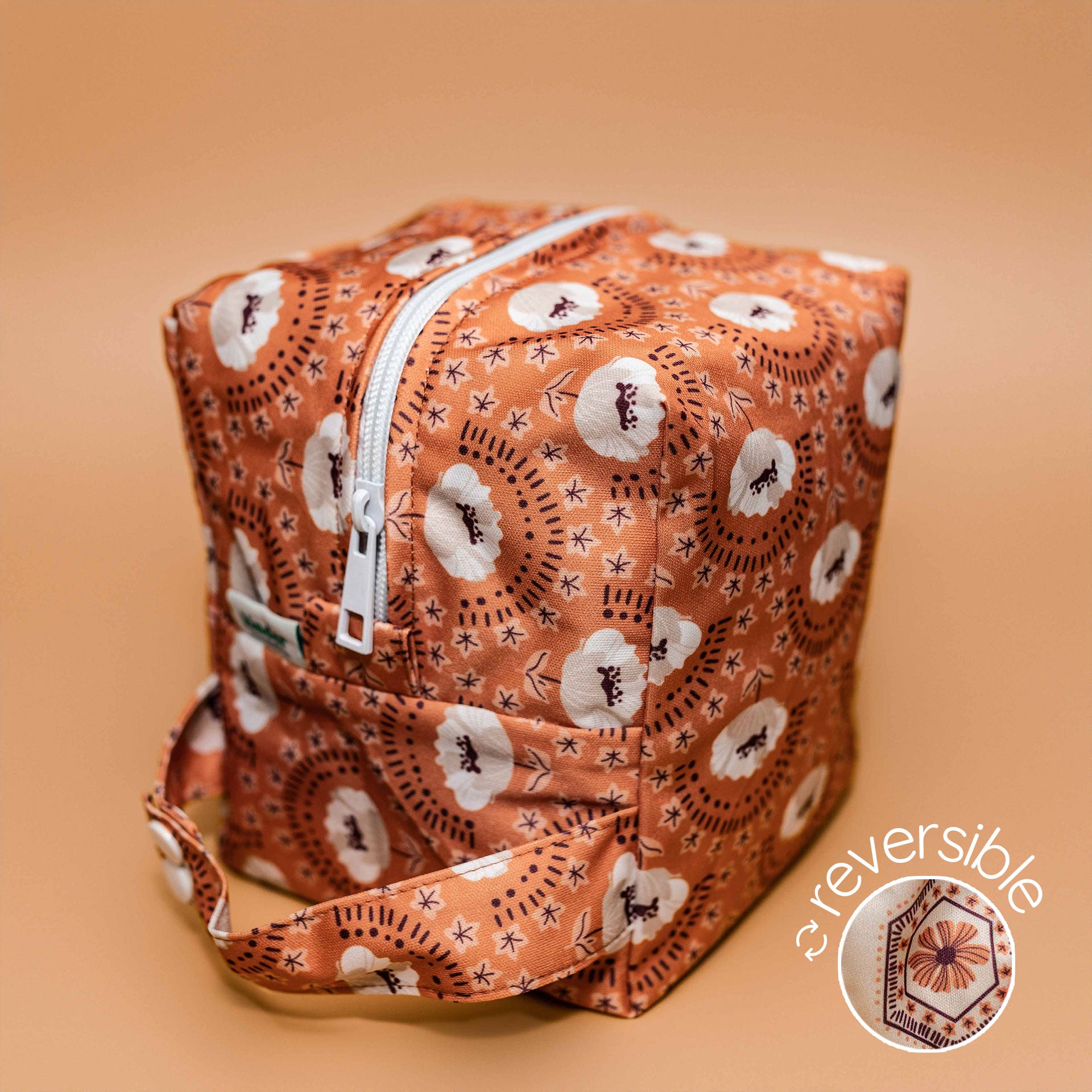 Reversible Mini Storage Travel Cube Diaper Pod with Exterior Storage Pocket