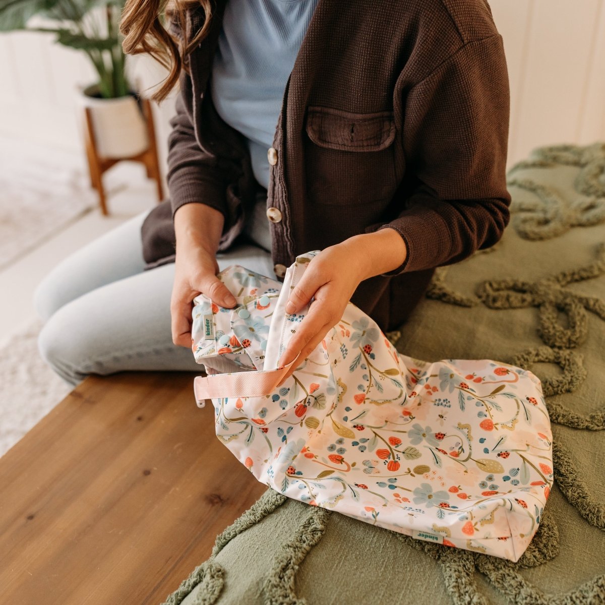 -Modern-Cloth-Diapers-Wet Bag-Kinder Cloth Diaper Co.-Pittsburgh-Based-Small-Business-Woman-Owned