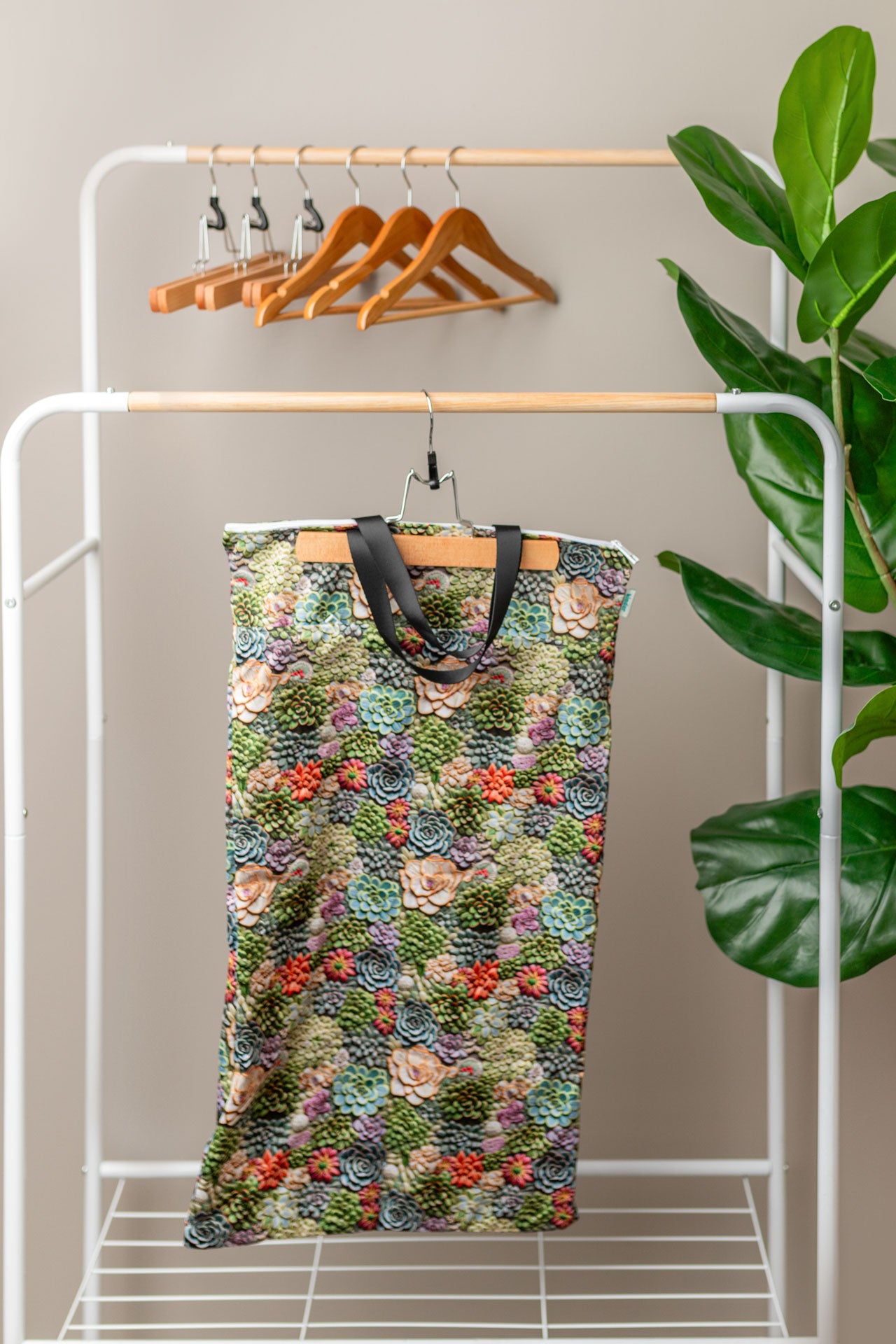 Patterned Large Zipper Hanging Wet Bag, Laundry Bag with Handles