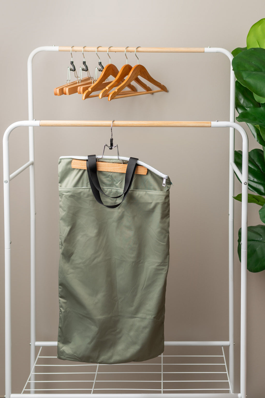 Large Zipper Hanging Wet Bag, Laundry Bag with Handles