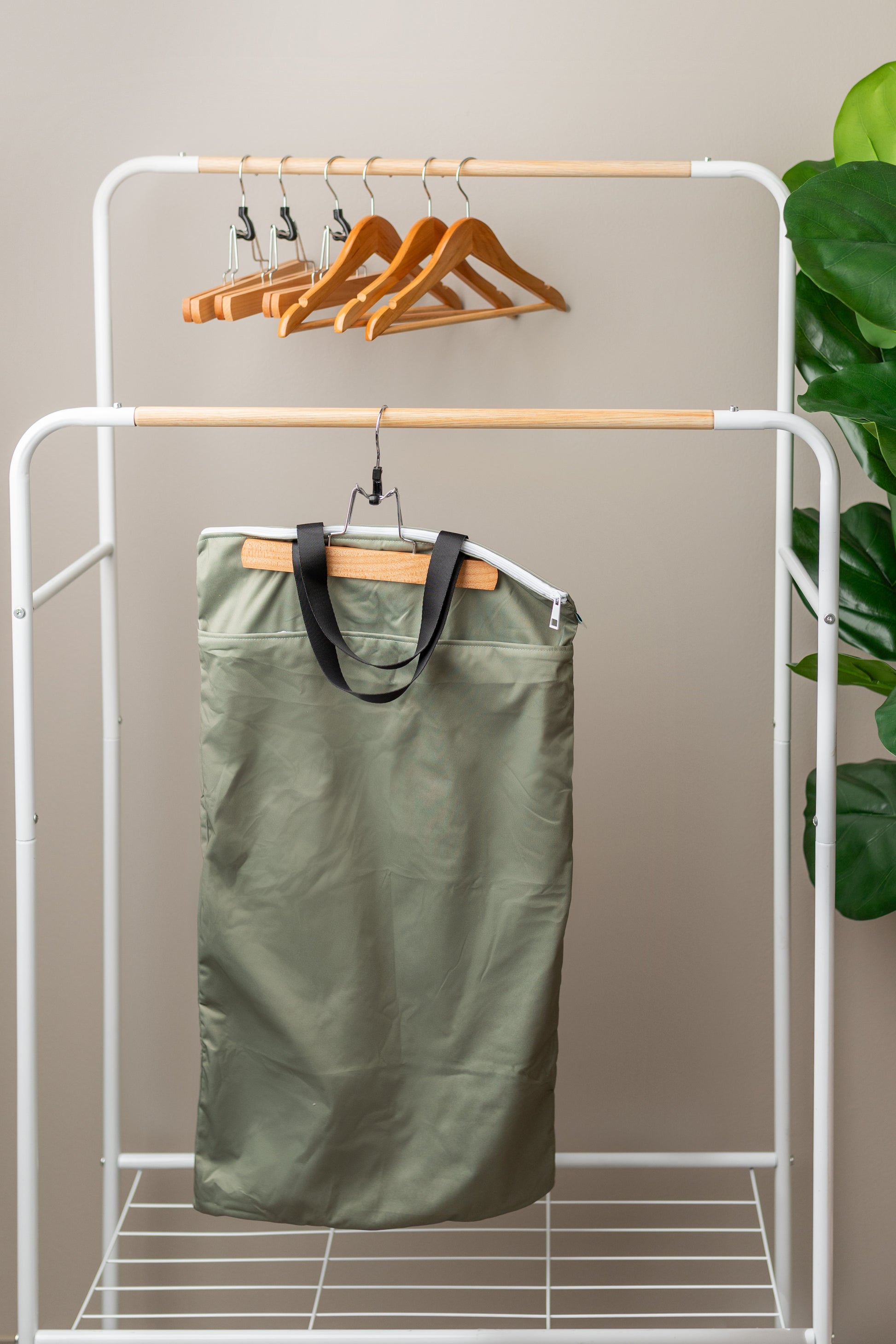 Large Zipper Hanging Wet Bag, Laundry Bag with Handles