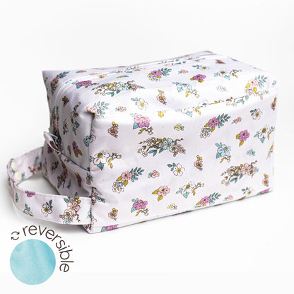 Reversible Storage Travel Cube Diaper Pod with Exterior Storage Pocket