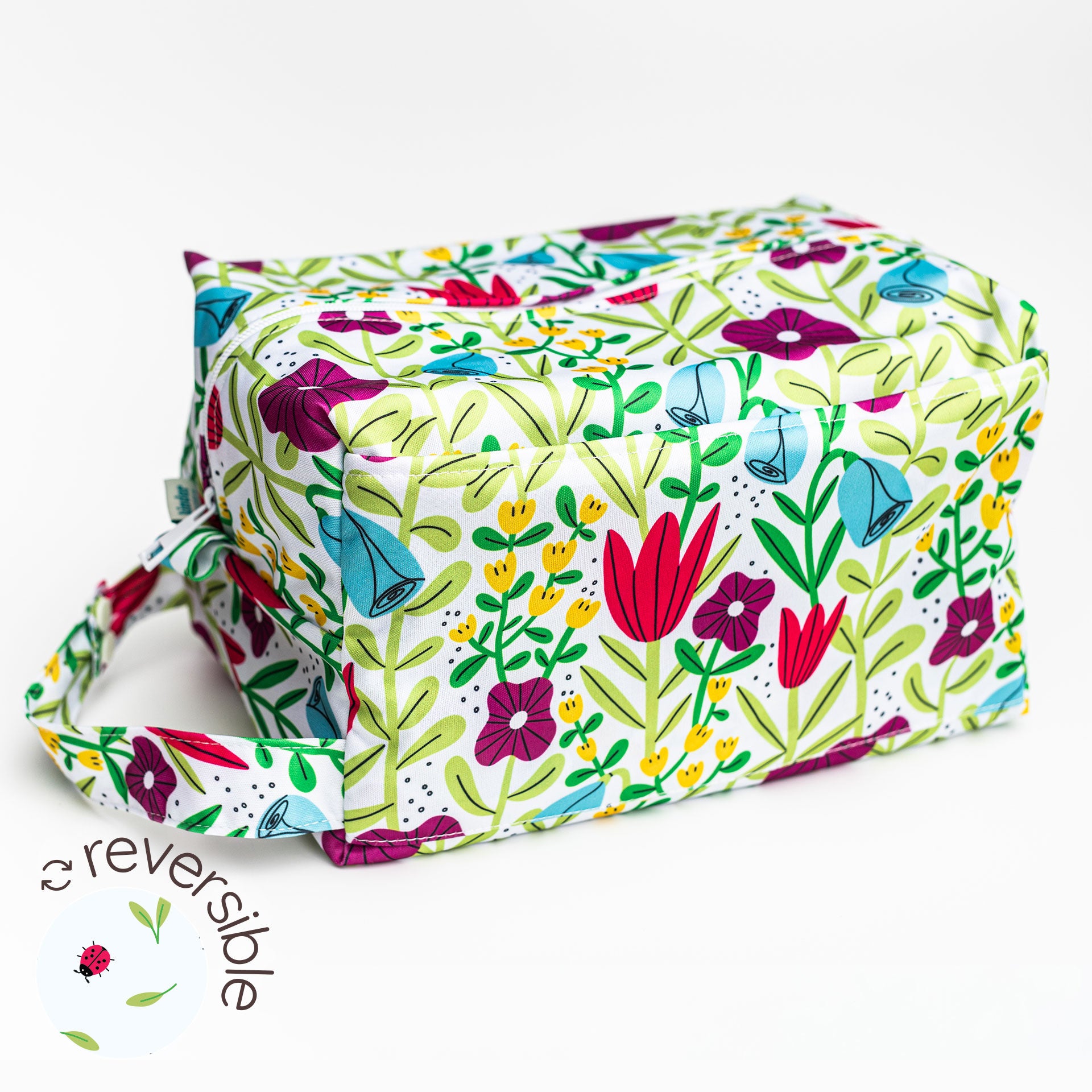 Reversible Storage Travel Cube Diaper Pod with Exterior Storage Pocket